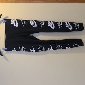 Nike Yoga Pants Size Small Black